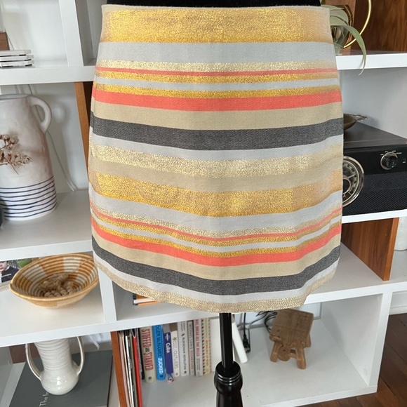 Coral, Gold, Black and White multicoloured skirt in size 4 - Picture 2 of 6